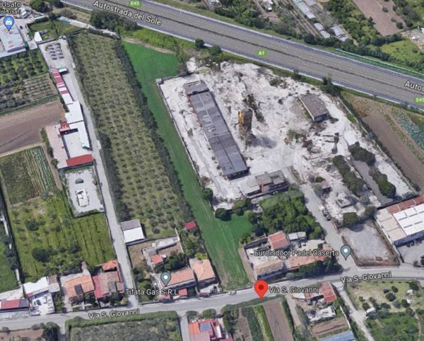 terreno edificabile in vendita a Casapulla