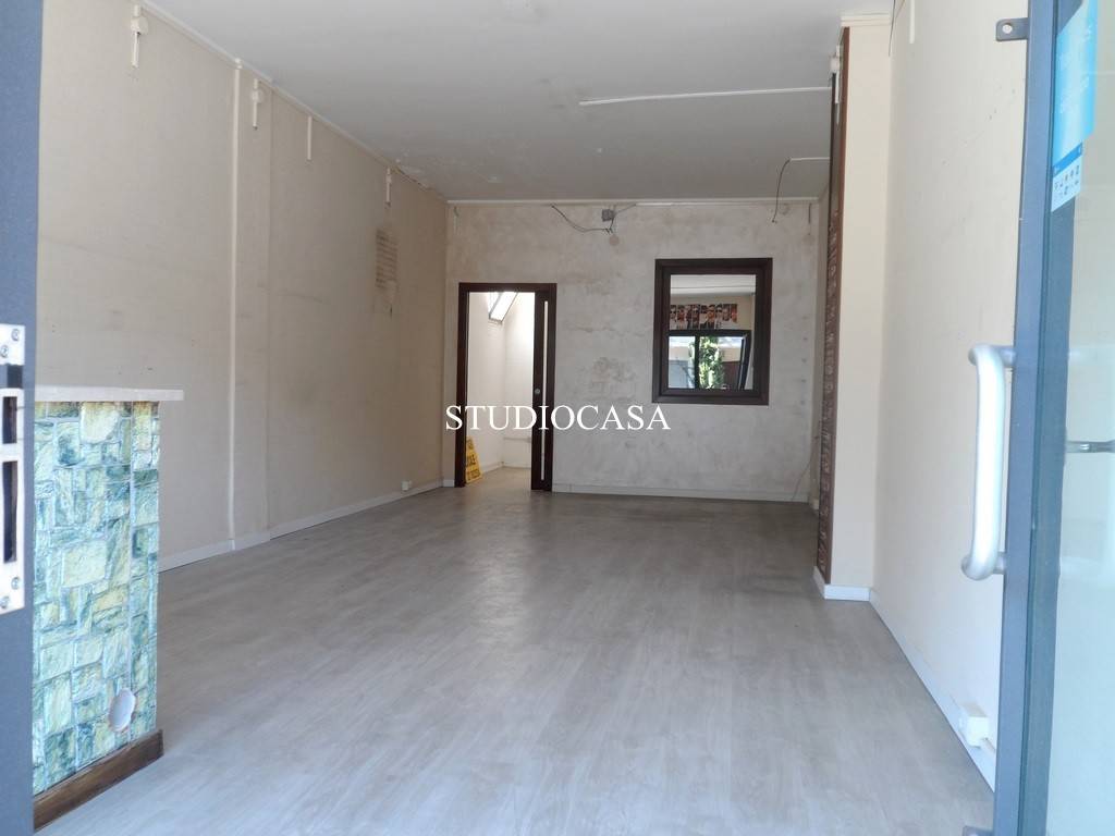 negozio in vendita a Casapulla