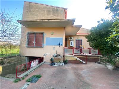 casa indipendente in vendita a Caserta in zona Acquaviva