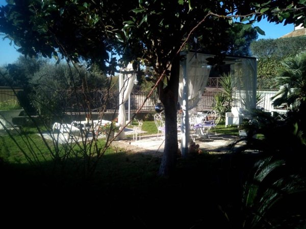casa indipendente in vendita a Caserta in zona Santa Barbara / Tuoro