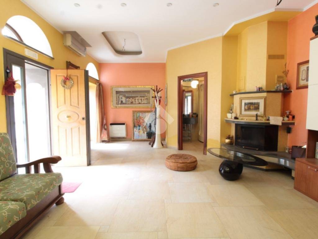 casa indipendente in vendita a Caserta