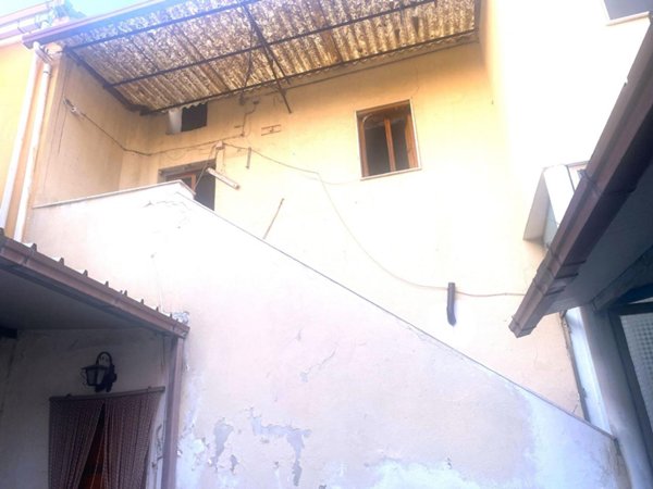 casa indipendente in vendita a Caserta in zona Puccianiello
