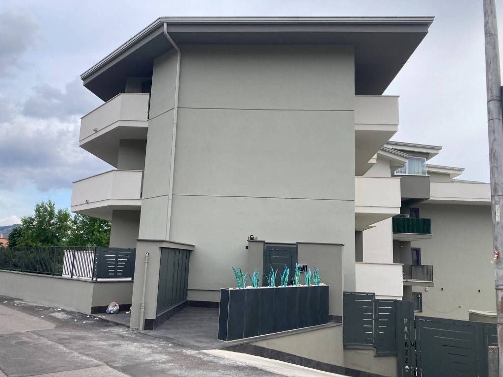 appartamento in vendita a Caserta in zona Briano