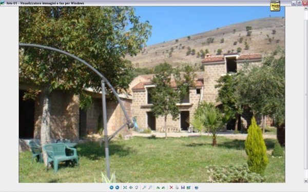 casa indipendente in vendita a Caserta in zona Garzano