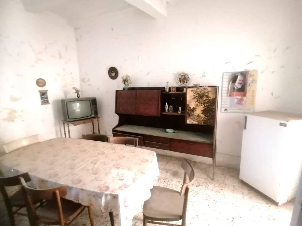 casa indipendente in vendita a Caserta in zona Santa Barbara / Tuoro