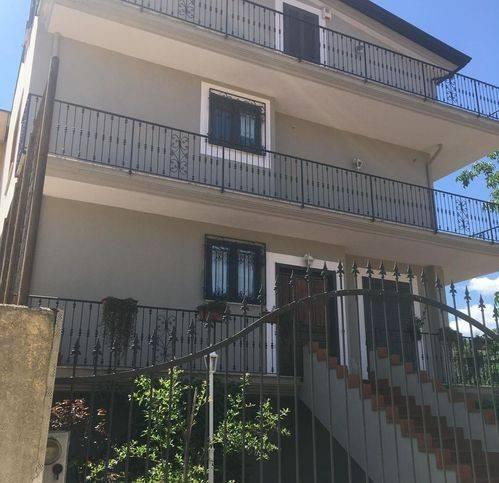 casa indipendente in vendita a Caserta in zona Briano