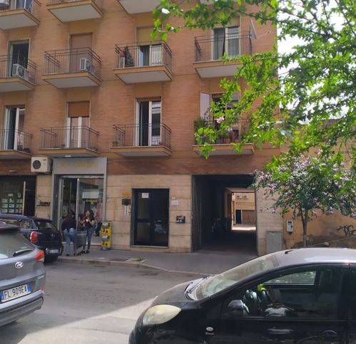 negozio in vendita a Caserta