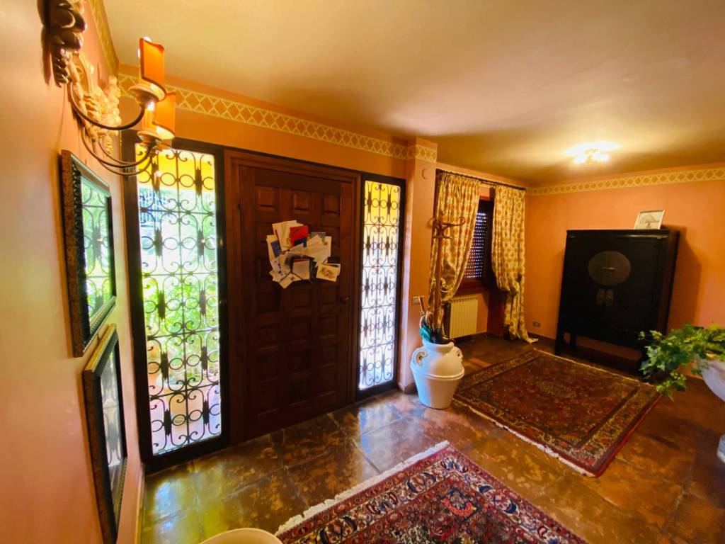 casa indipendente in vendita a Caserta in zona Puccianiello