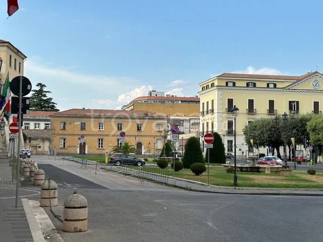 negozio in vendita a Caserta in zona Centro Città