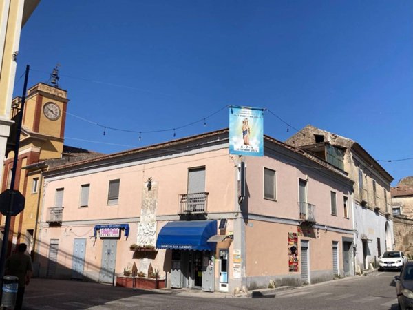 casa indipendente in vendita a Caserta in zona San Clemente