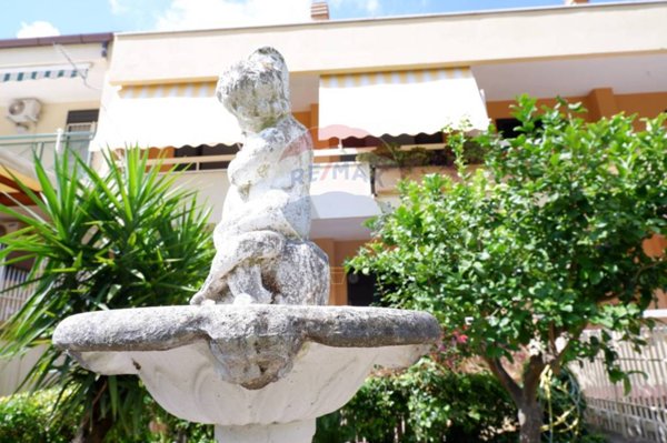 casa indipendente in vendita a Caserta in zona Centurano/Cerasole