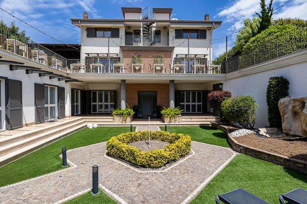 casa indipendente in vendita a Caserta in zona Puccianiello