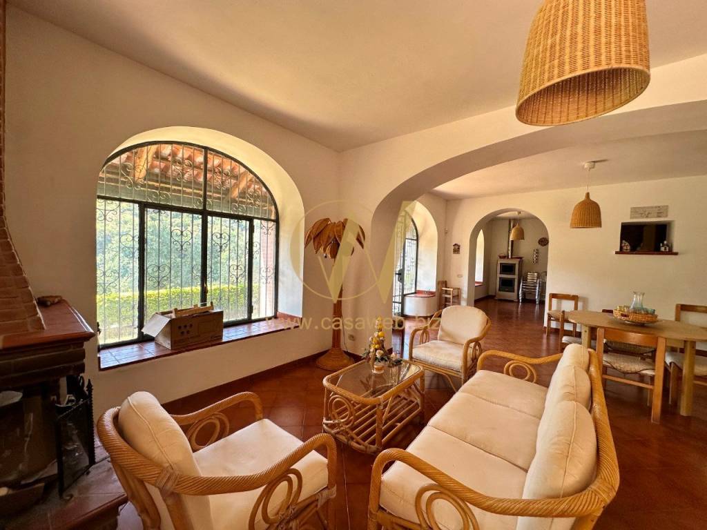 casa indipendente in vendita a Caserta in zona Casertavecchia