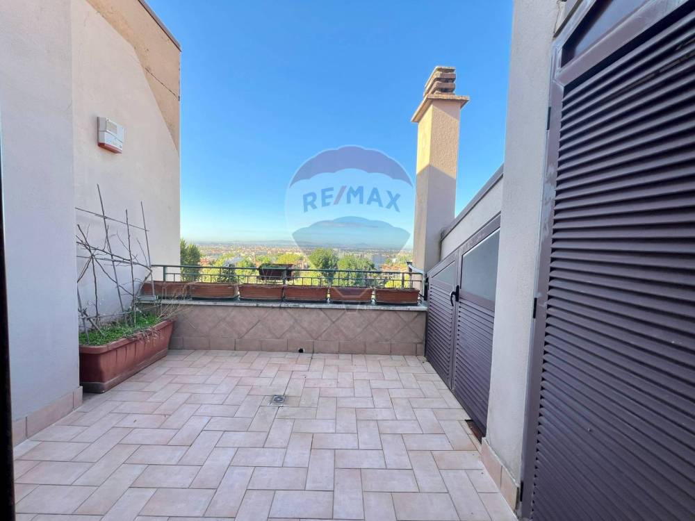 appartamento in vendita a Caserta in zona Casolla