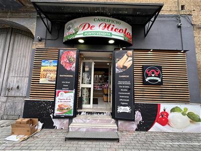 negozio in vendita a Caserta in zona Acquaviva
