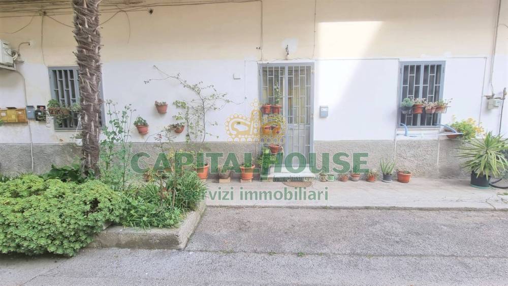 appartamento in vendita a Caserta in zona Acquaviva