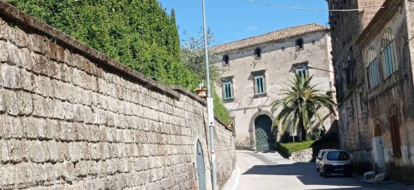 appartamento in vendita a Caserta in zona Puccianiello