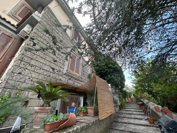 casa indipendente in vendita a Caserta in zona Puccianiello