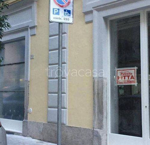 negozio in vendita a Caserta in zona Centro Città