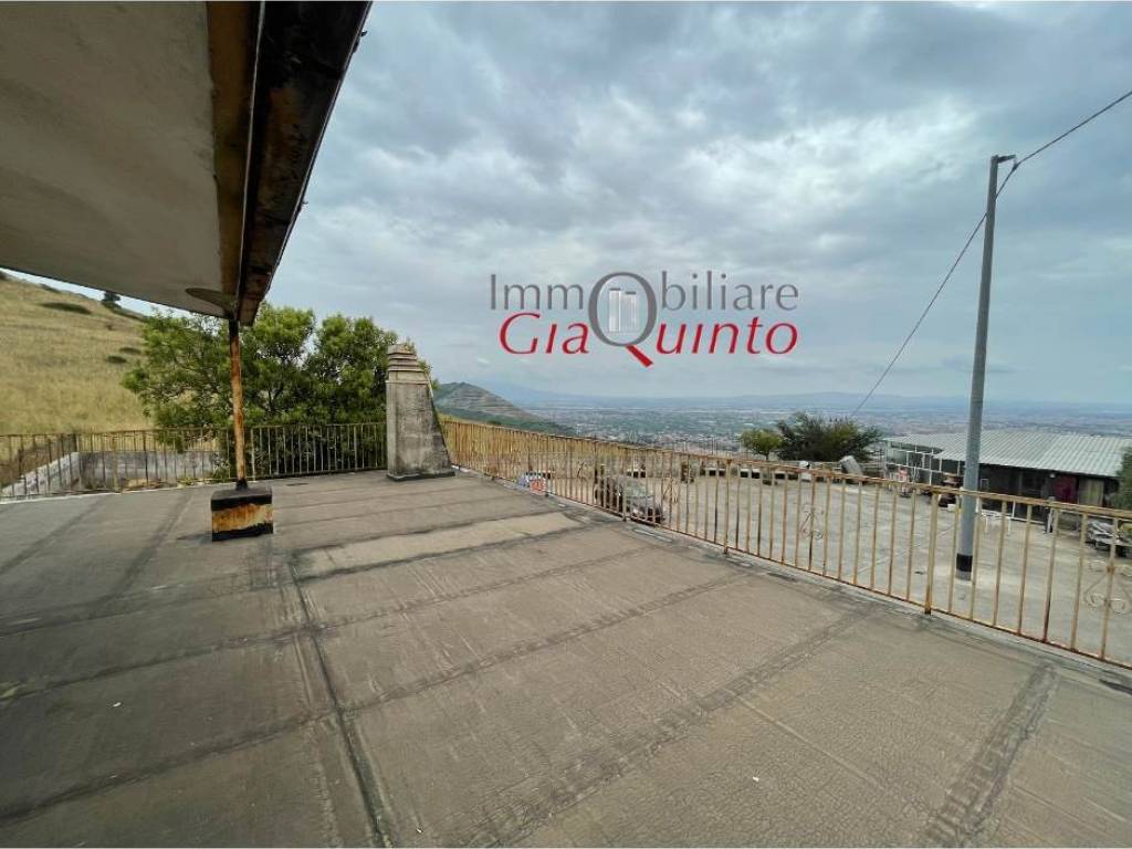 casa indipendente in vendita a Caserta in zona Casola