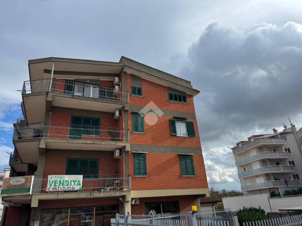 appartamento in vendita a Caserta in zona Falciano