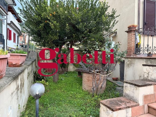 quadrivano in vendita a Caserta in zona Casolla