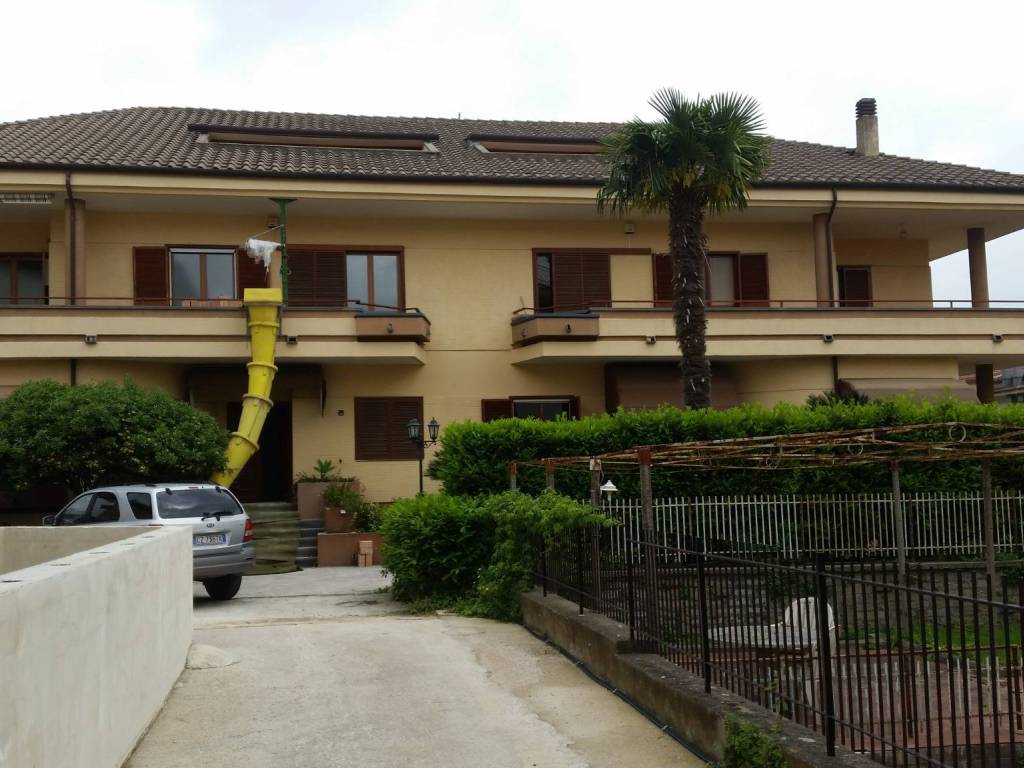 casa indipendente in vendita a Caserta in zona San Leucio