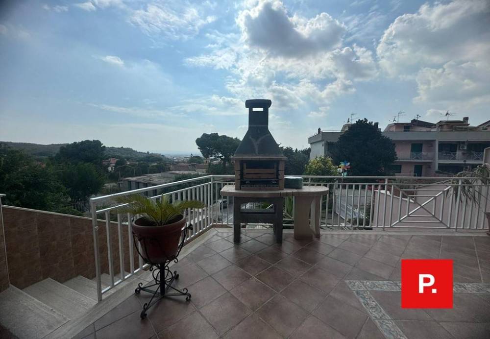 casa indipendente in vendita a Caserta in zona Centro Città