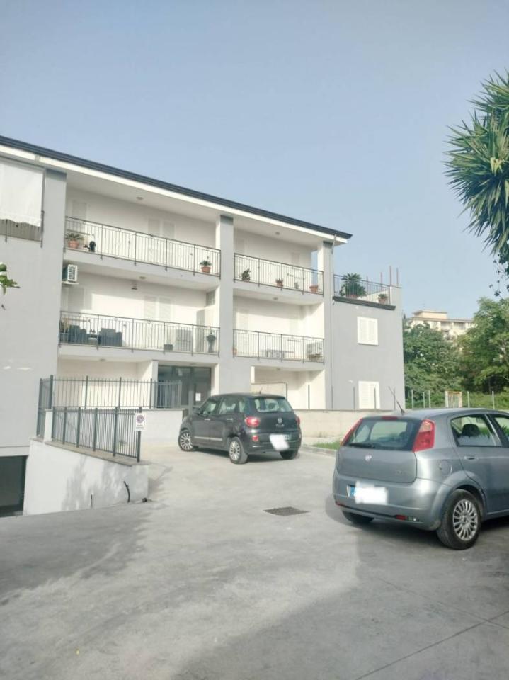 appartamento in vendita a Caserta in zona Acquaviva