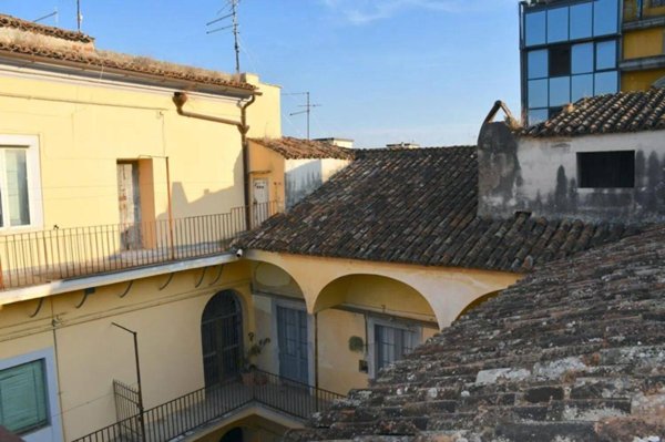 casa indipendente in vendita a Caserta in zona Acquaviva