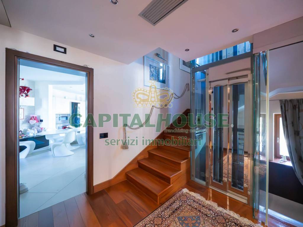 casa indipendente in vendita a Caserta in zona San Leucio