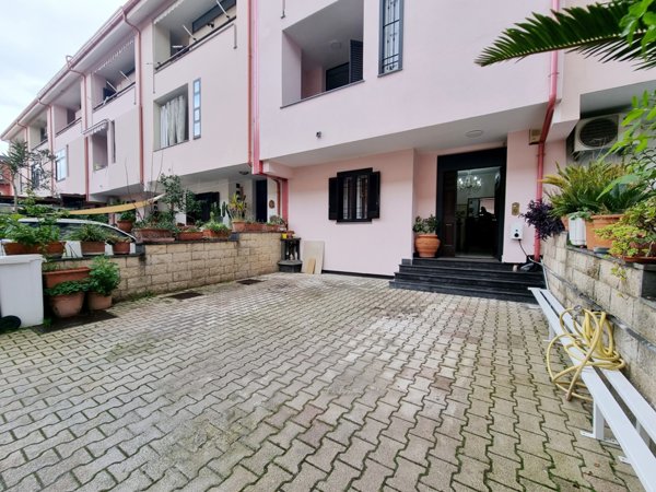 casa indipendente in vendita a Caserta in zona Acquaviva