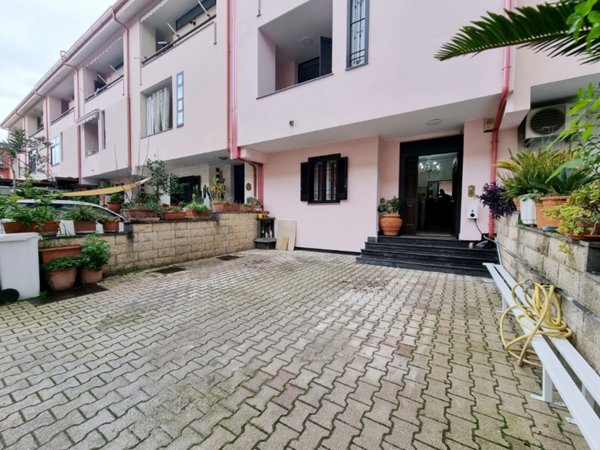 casa indipendente in vendita a Caserta in zona Acquaviva