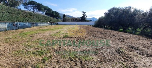 terreno agricolo in vendita a Caserta in zona Ospedale