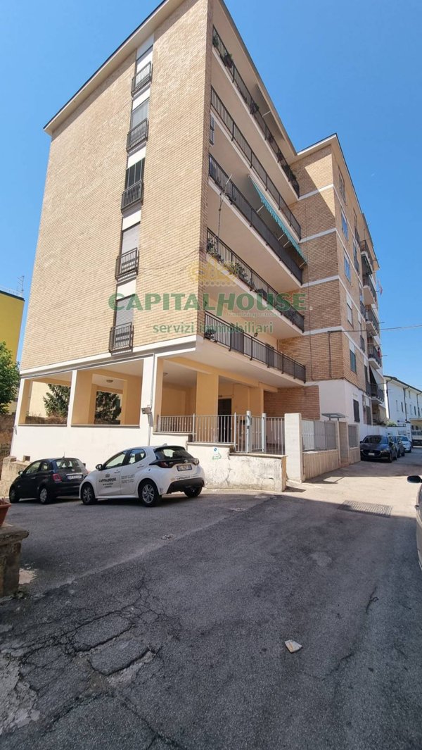 appartamento in vendita a Caserta in zona Acquaviva