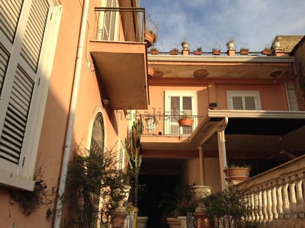 casa indipendente in vendita a Caserta in zona San Clemente