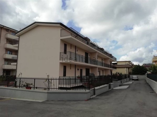 casa indipendente in vendita a Caserta