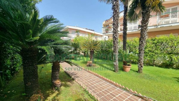 casa indipendente in vendita a Caserta in zona Acquaviva