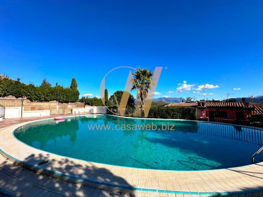 casa indipendente in vendita a Caserta in zona Casertavecchia