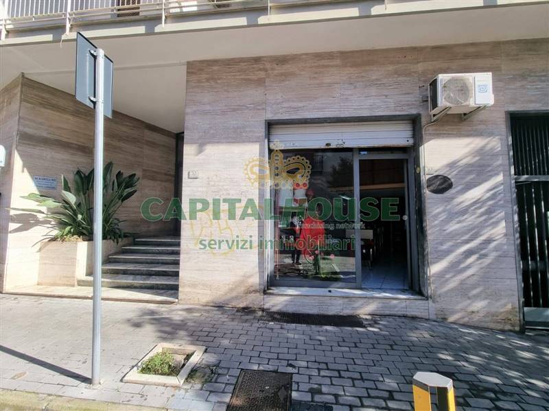 ufficio in vendita a Caserta in zona Acquaviva
