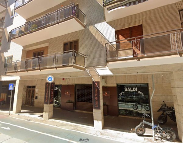 negozio in vendita a Caserta in zona Centro Città