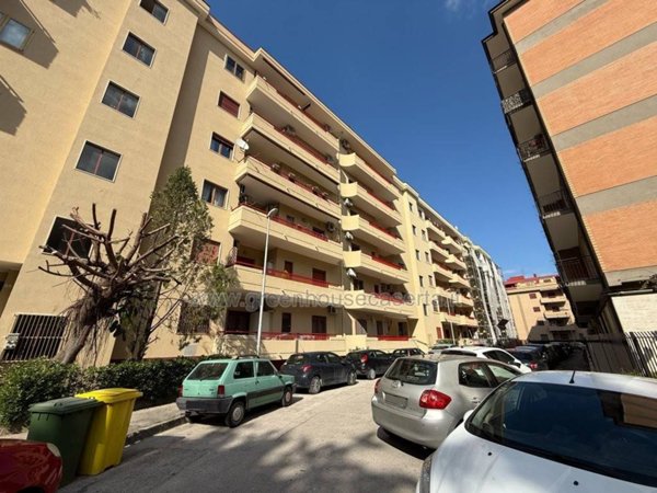 appartamento in vendita a Caserta in zona Acquaviva