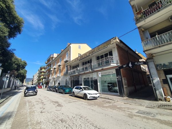 appartamento in vendita a Caserta in zona Acquaviva