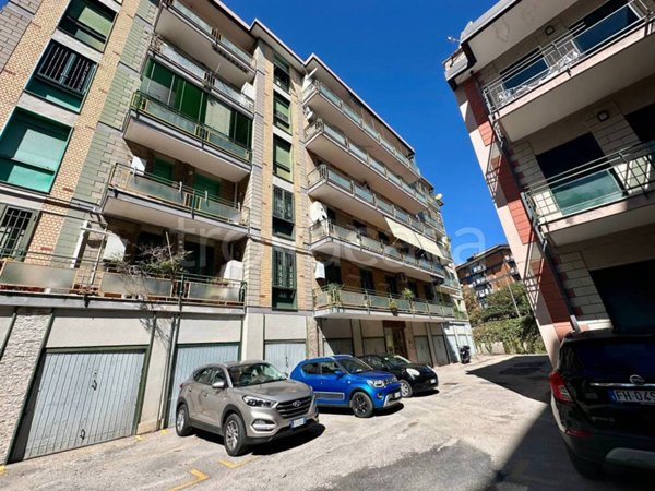 appartamento in vendita a Caserta in zona Acquaviva