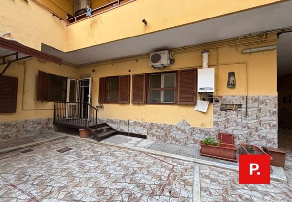 casa indipendente in vendita a Caserta