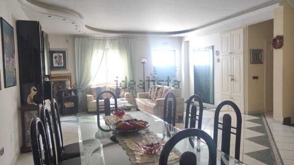 casa indipendente in vendita a Caserta