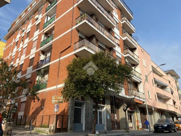 appartamento in vendita a Caserta in zona Acquaviva