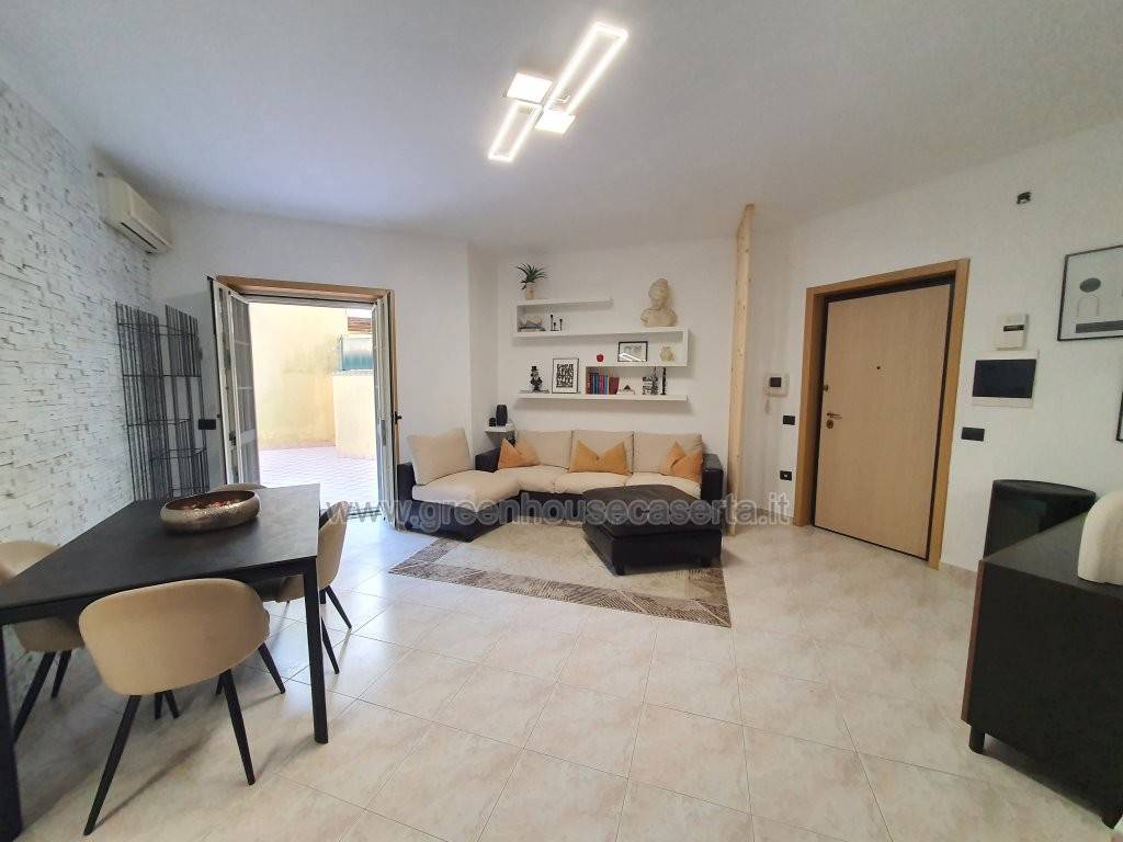 appartamento in vendita a Caserta in zona Centurano/Cerasole