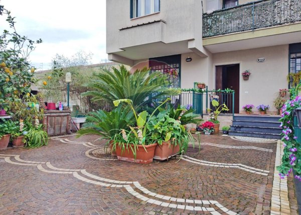 casa indipendente in vendita a Caserta in zona Briano