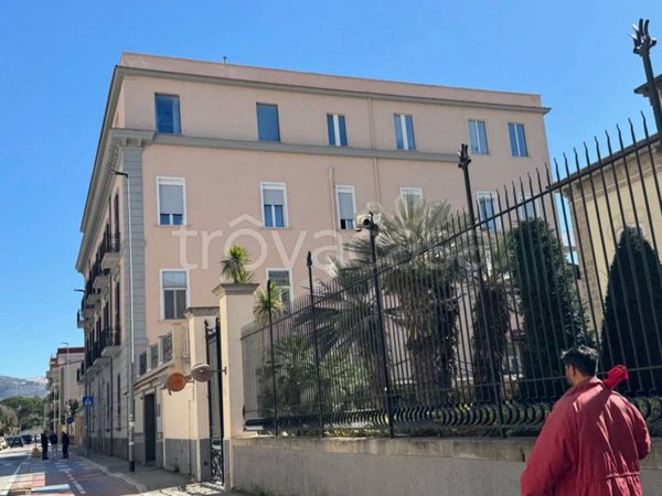 appartamento in vendita a Caserta in zona Acquaviva
